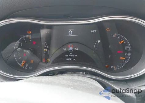 2020 Jeep Grand Cherokee Laredo E 4X4 z USA, uszkodzony, nr VIN 1C4RJFAG9LC413847